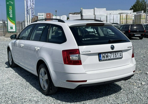 Skoda Octavia cena 46900 przebieg: 152000, rok produkcji 2017 z Wojkowice małe 172